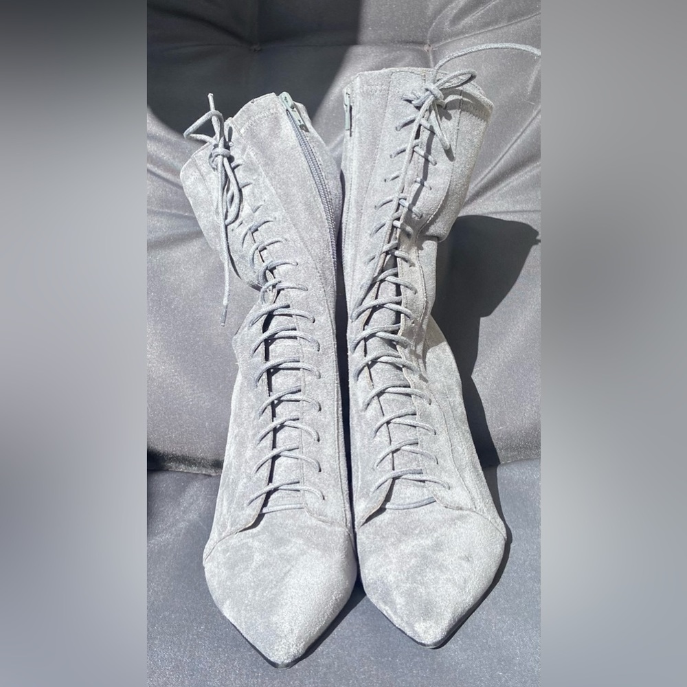 Silent D lace up booties in grey faux suede sz 8 New.